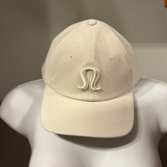 lululemon athletica Other - LULULEMON HAT NWT
